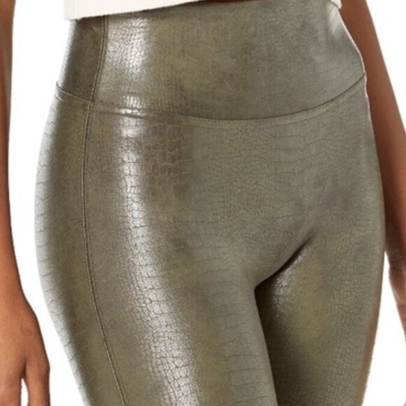 SPANX Faux Leather Leggings 20303R Darkened Olive Croc Sz Large L Green‎ EUC - Picture 1 of 5